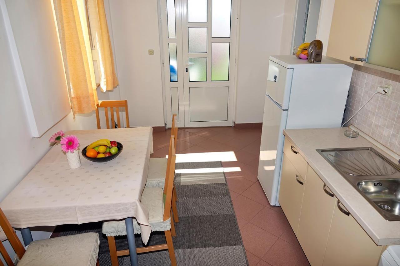 Apartament Roza Baška Voda Zewnętrze zdjęcie