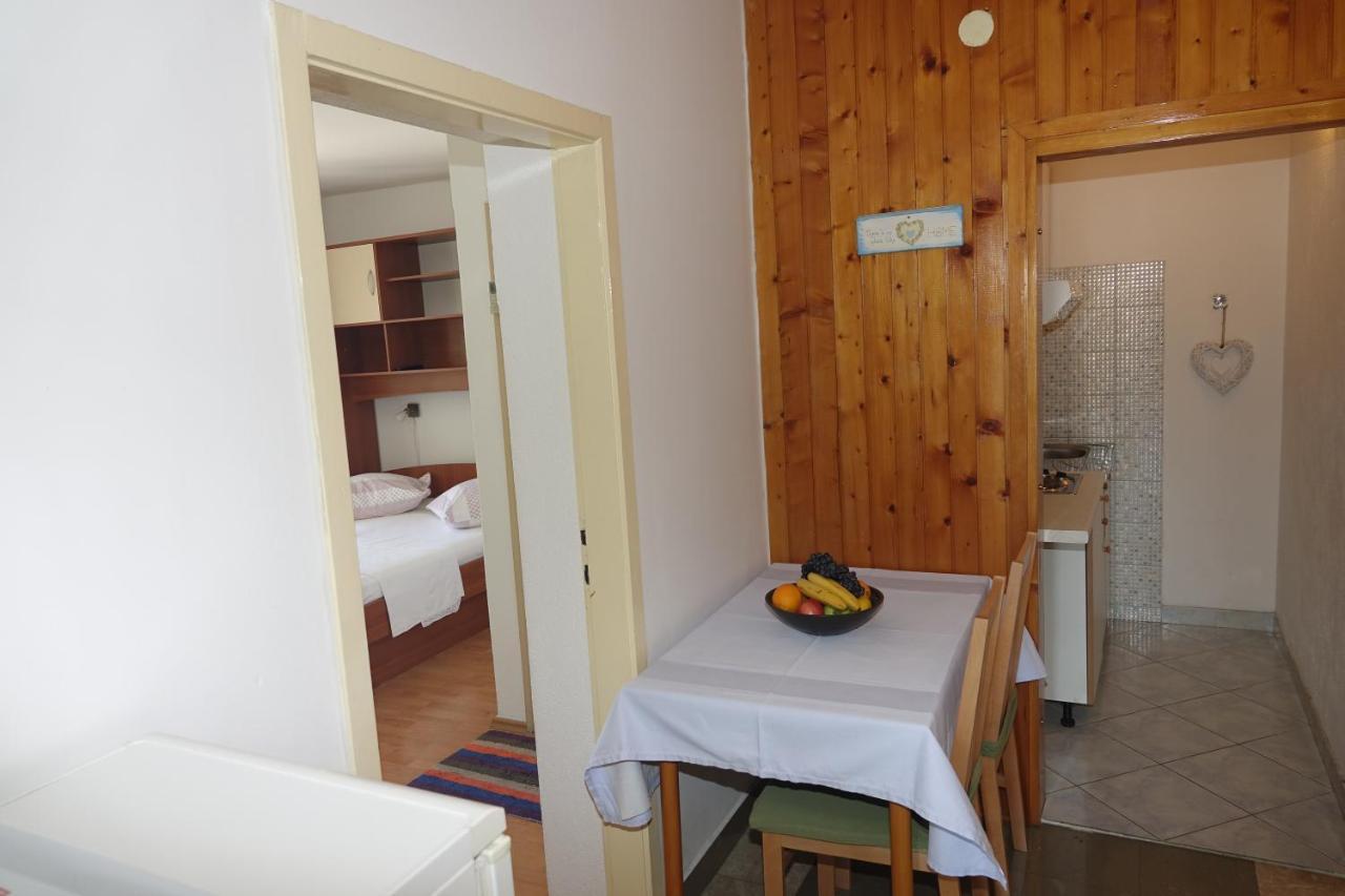 Apartament Roza Baška Voda Zewnętrze zdjęcie